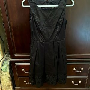 White House Black Market Black cotton lined dress with pockets